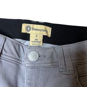 Democracy size 8 gray jeggings